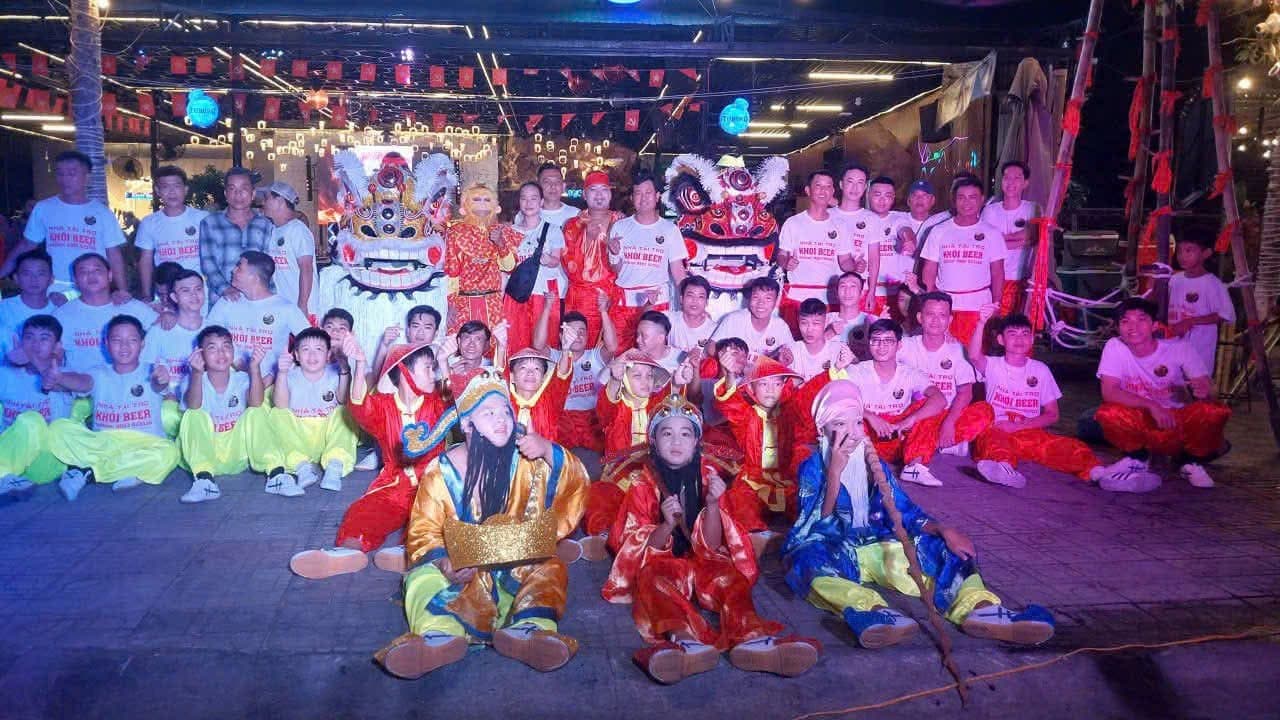 Ảnh tập thể Xóm Bò